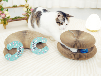 Rascador Acordéon Para Gato Con Pelota Y Yerba Gatera